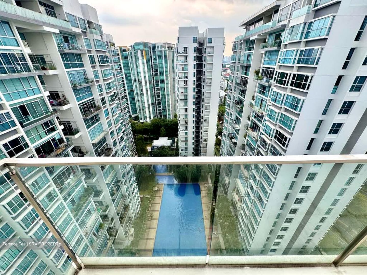The Esta (D15), Condominium #577801091